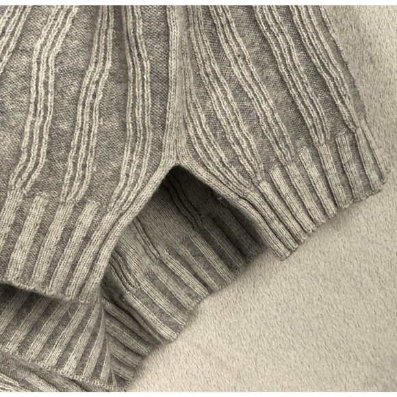 VINCE Wool Cashmere Sweater Sz M Gray Long Sleeve Split Waist - Picture 11 of 12